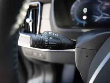 VOLVO XC90 T8 Plus Dark Recharge AWD 7-Locuri Facelift