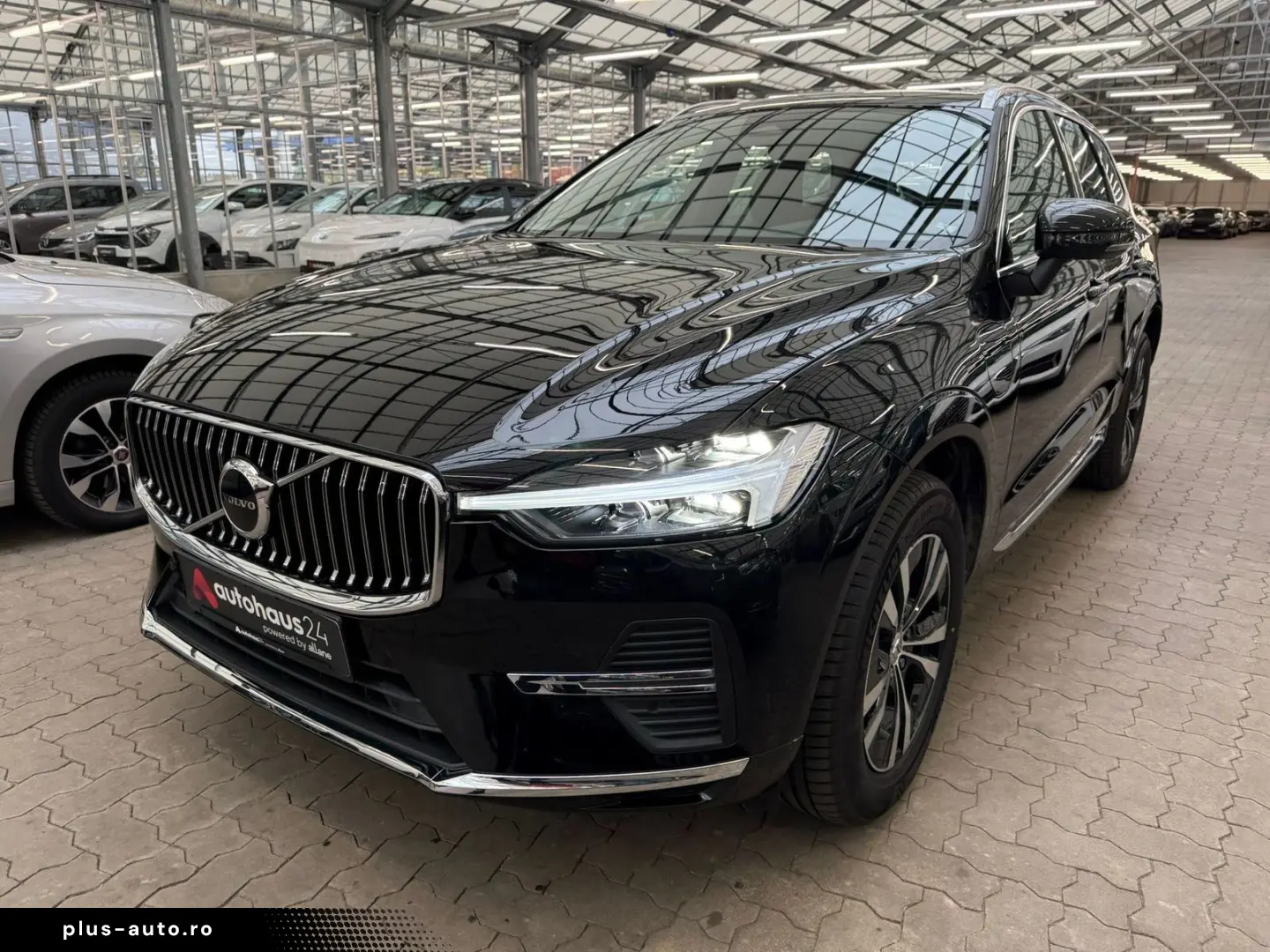 VOLVO XC 60 T6 AWD  Core Plug-In