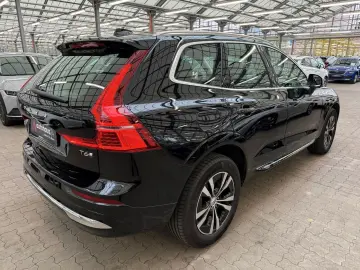 VOLVO XC 60 T6 AWD  Core Plug-In