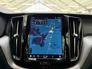 VOLVO XC 60 T6 AWD  Core Plug-In