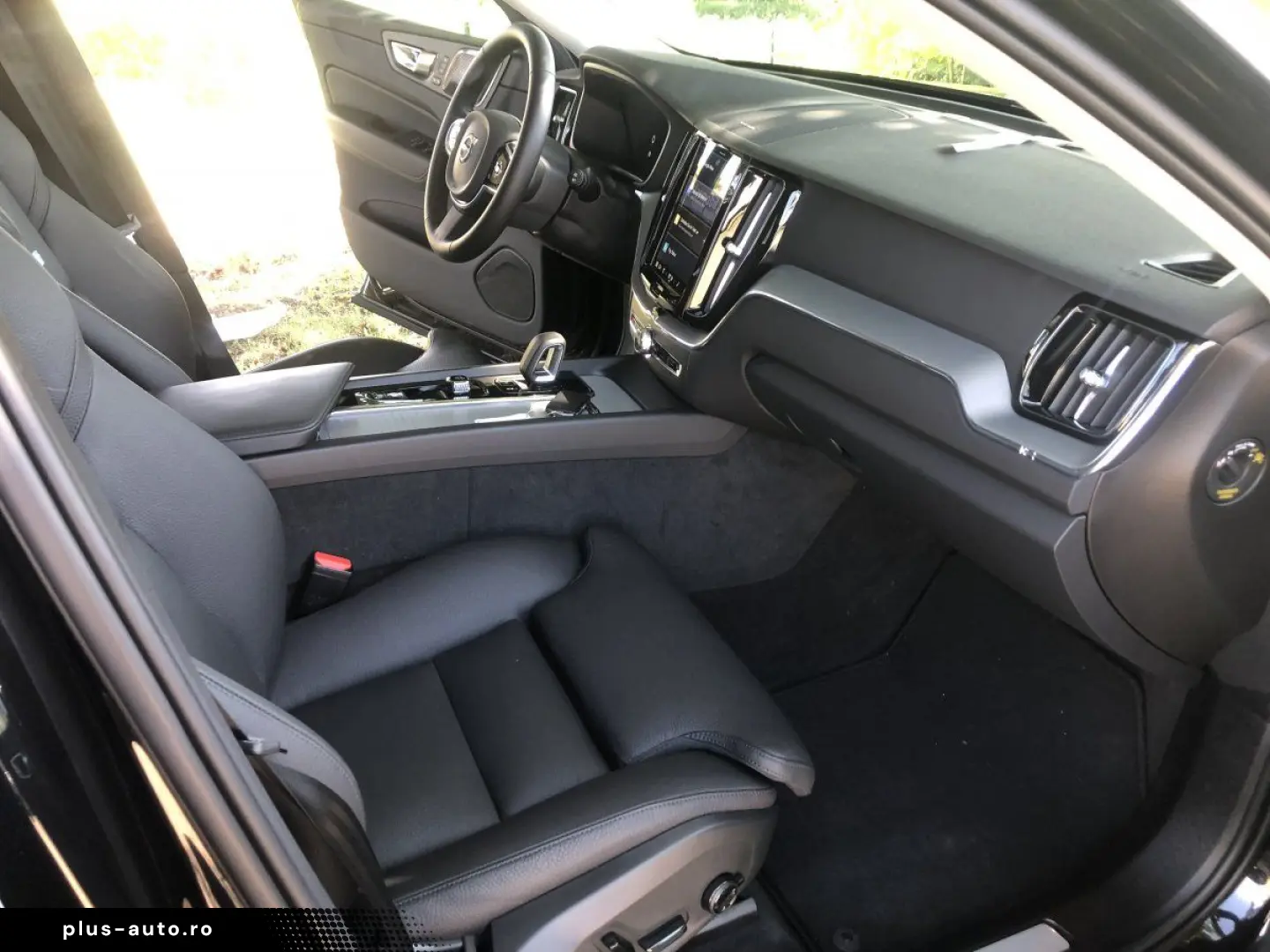 VOLVO XC60 Plus Dark T8 AWD