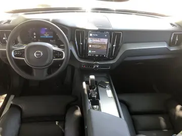 VOLVO XC60 Plus Dark T8 AWD