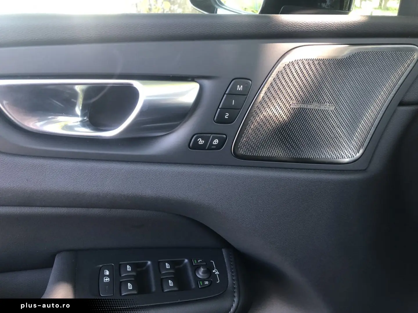 VOLVO XC60 Plus Dark T8 AWD