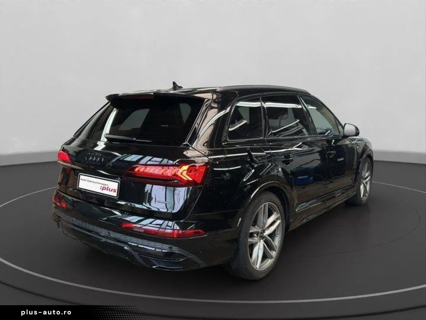 AUDI Q7 55 TFSI quattro S line
