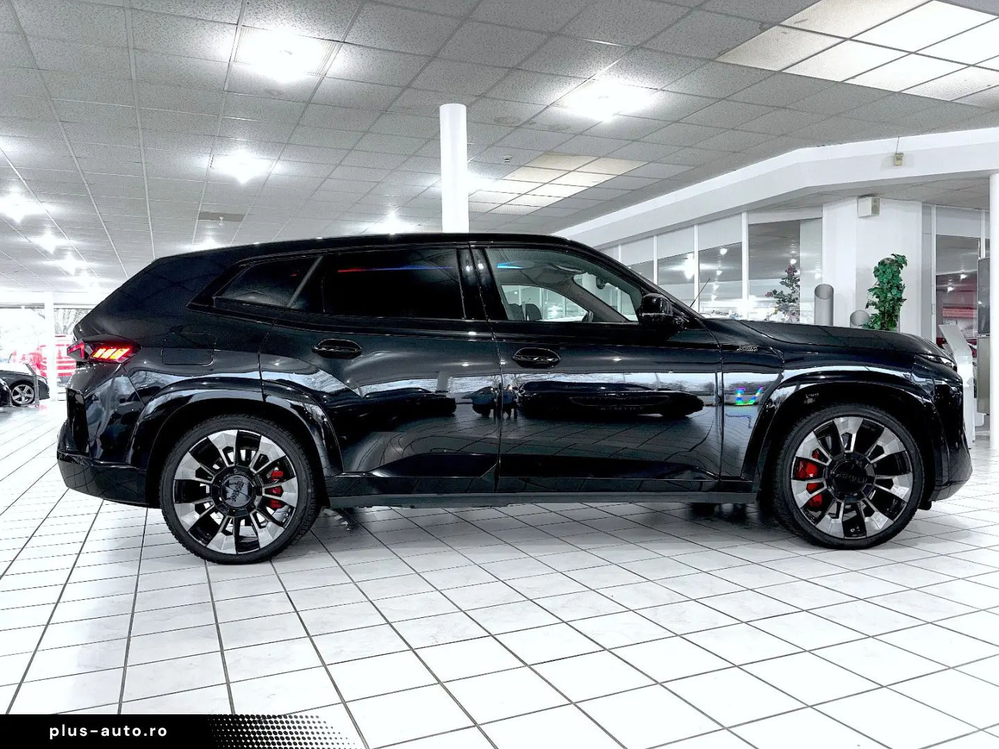 BMW XM BOWERS & WILKINS   SOFT CLOSE   360