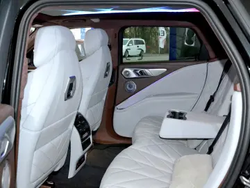 BMW XM BOWERS & WILKINS   SOFT CLOSE   360