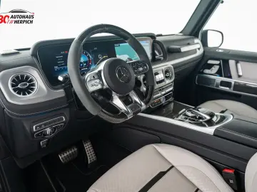 MERCEDES-BENZ G 63 AMG Performance Technik Night