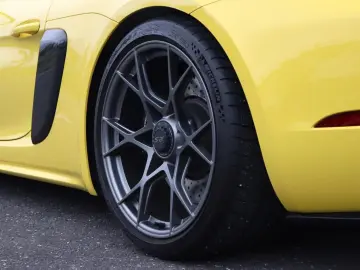 PORSCHE Cayman GT4 RS  Weissach  CLUBSPORT LIFT 90L TANK