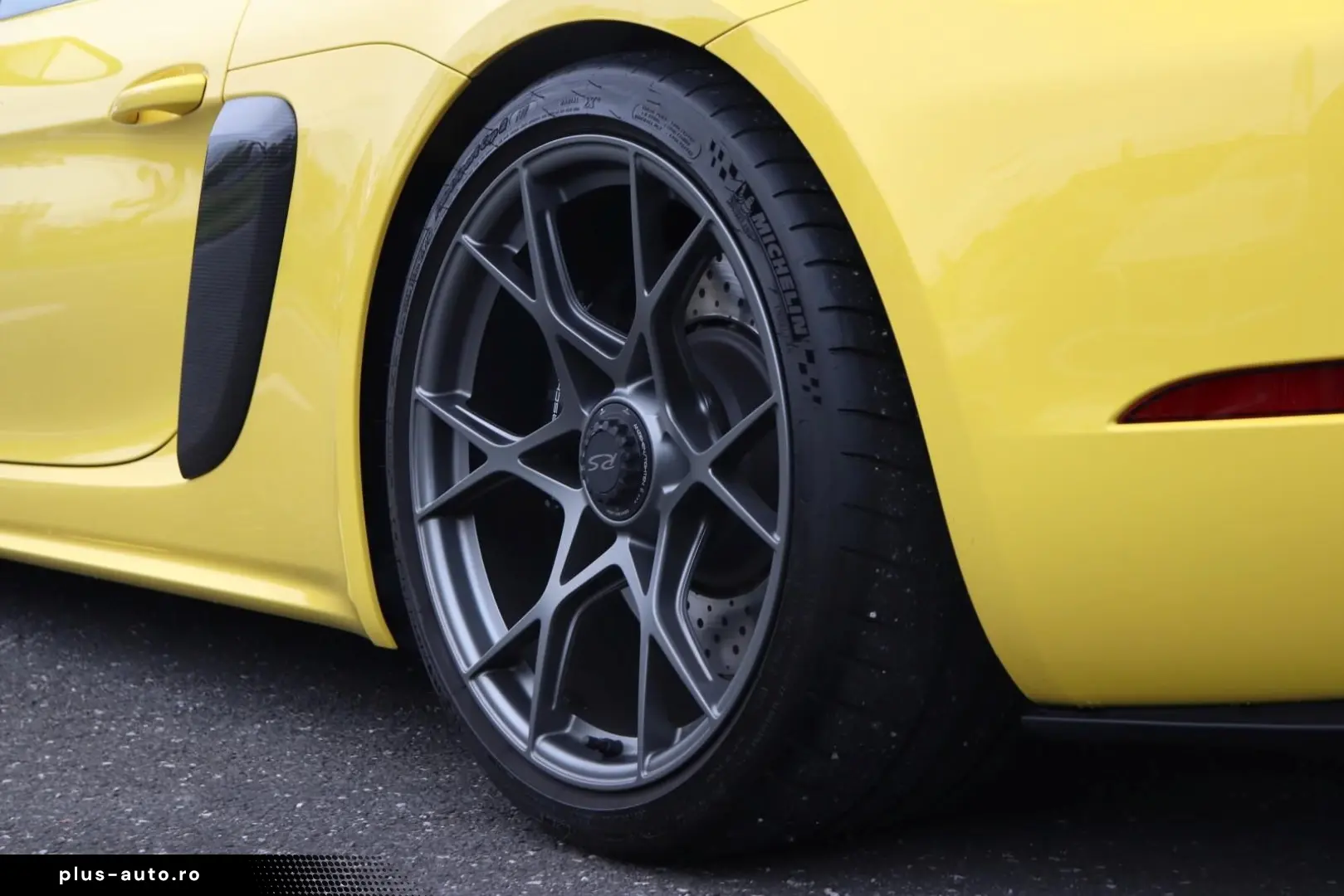 PORSCHE Cayman GT4 RS  Weissach  CLUBSPORT LIFT 90L TANK