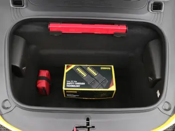 PORSCHE Cayman GT4 RS  Weissach  CLUBSPORT LIFT 90L TANK