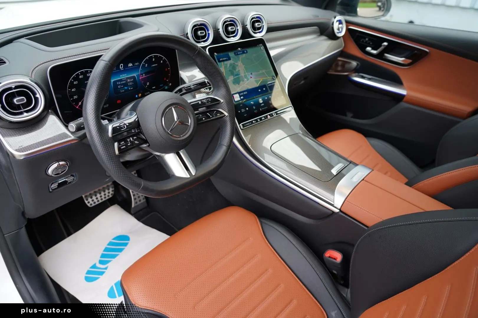 MERCEDES-BENZ GLC300d Coupe 4M AMG PREMIUM  HUD 360 AHK PANO