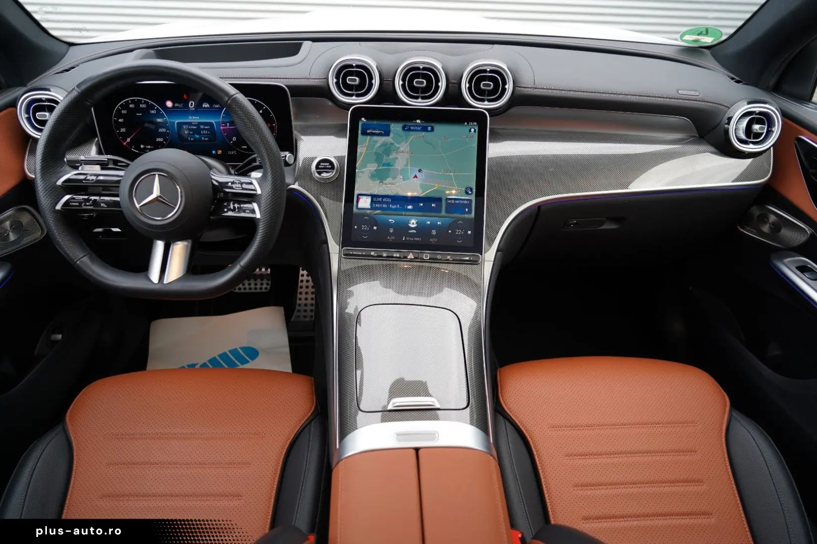 MERCEDES-BENZ GLC300d Coupe 4M AMG PREMIUM  HUD 360 AHK PANO