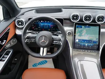 MERCEDES-BENZ GLC300d Coupe 4M AMG PREMIUM  HUD 360 AHK PANO