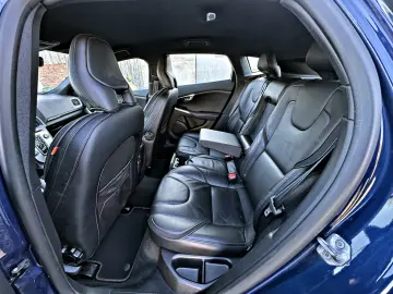 Volvo V40 Cross Country 2.0 D3 Ocean Race