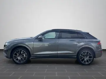 AUDI Q8 55 TFSI e Quattro S-Line