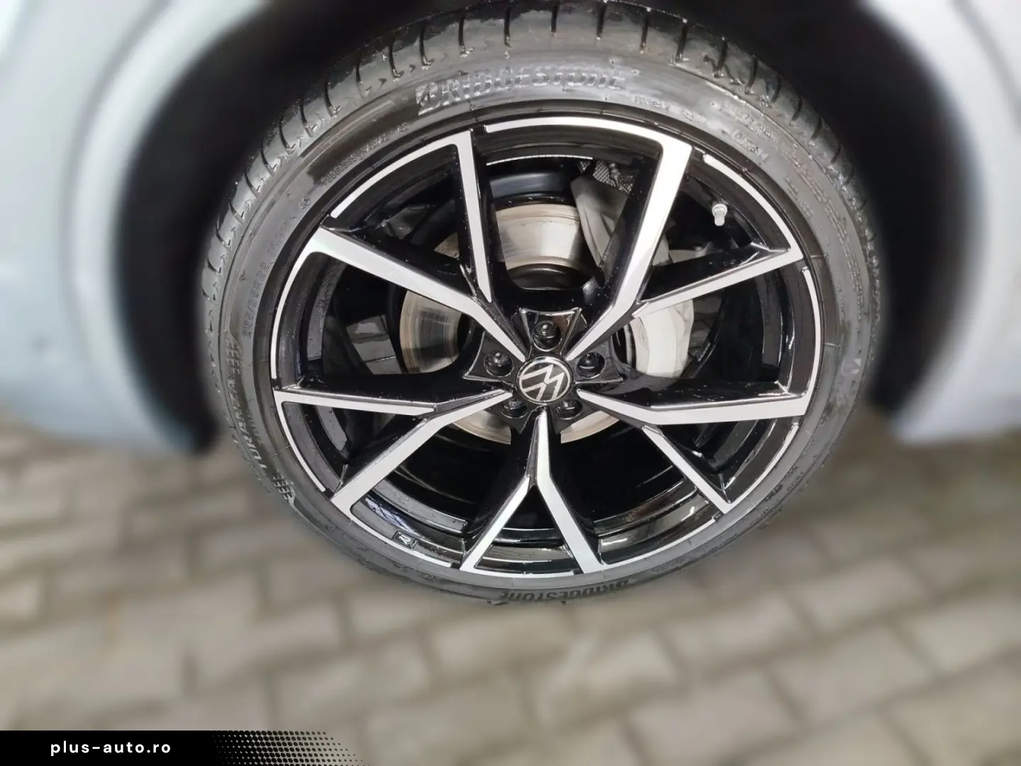 VW Touareg 3.0 V6 TDI R-Line Black Style 22 Alu AHK