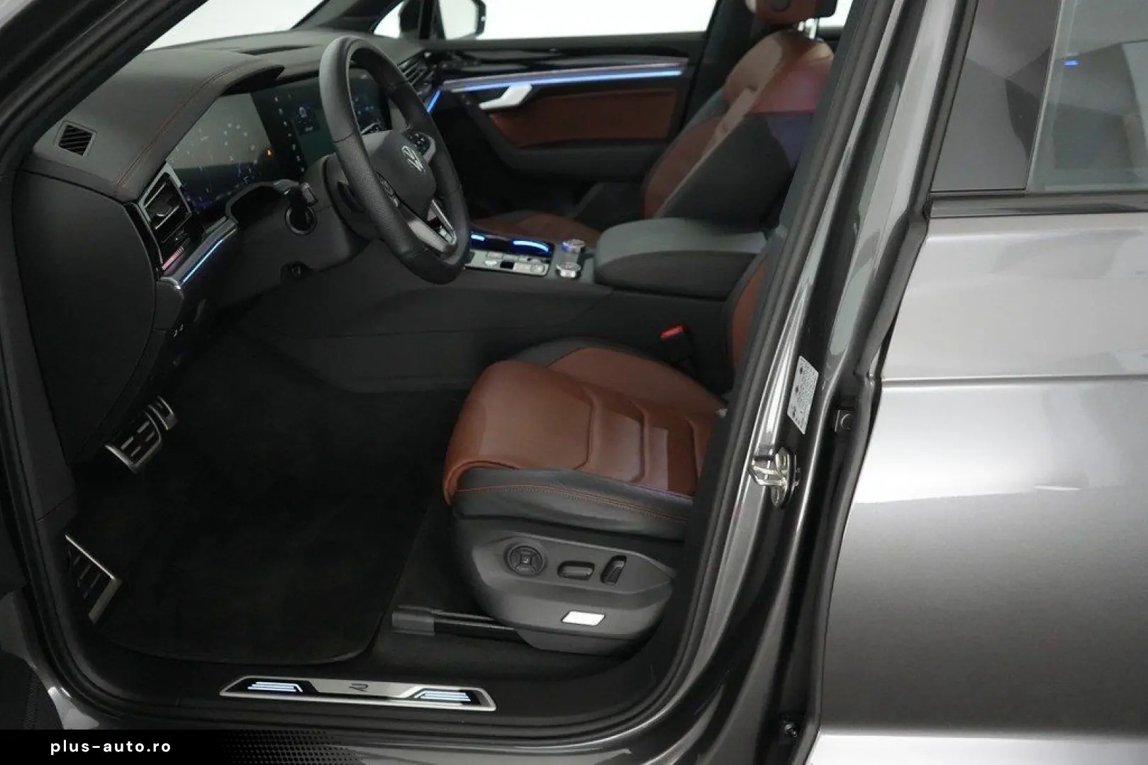 VW Touareg 3.0 TDI 4M Automatik R-Line ACC AHK Navi