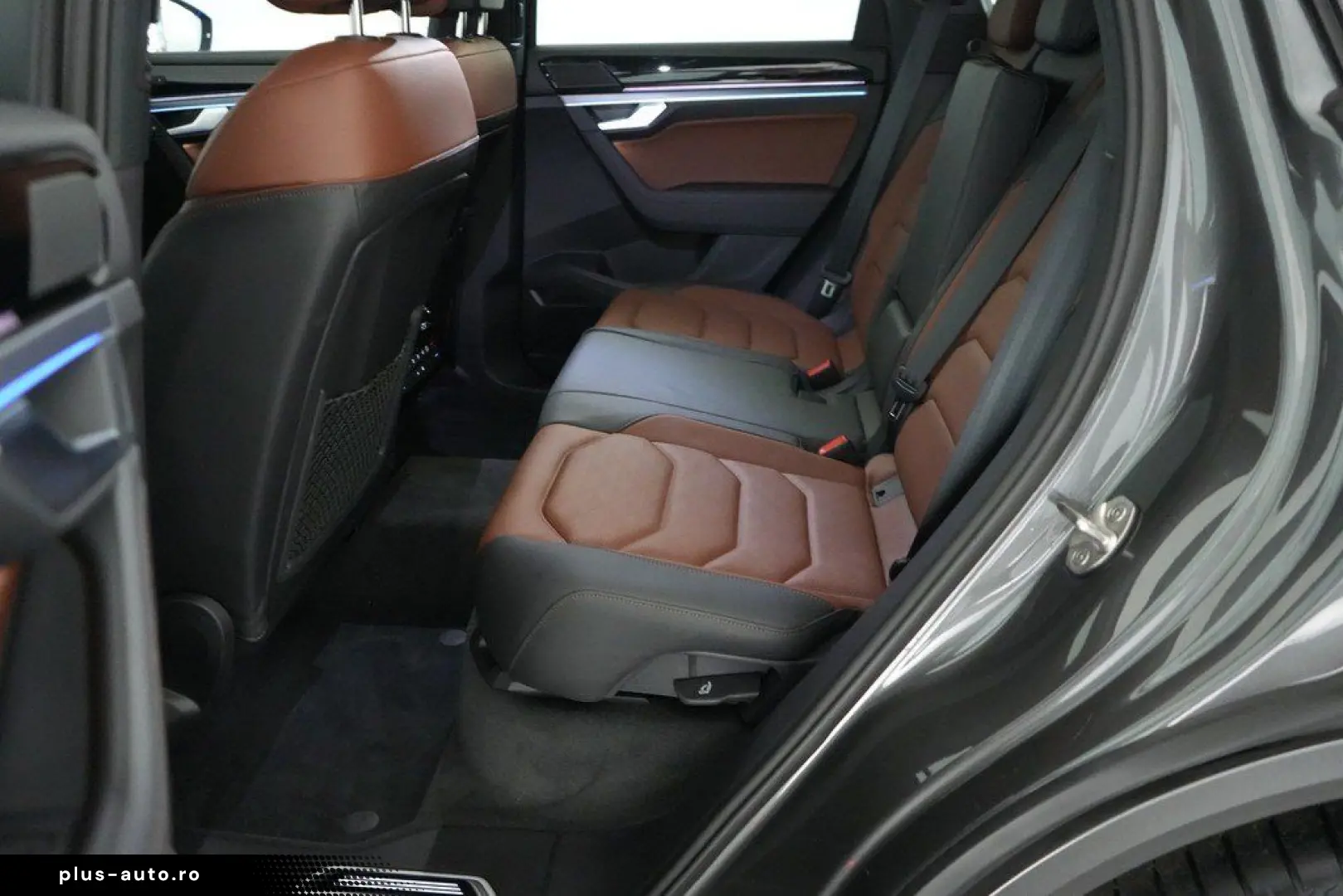 VW Touareg 3.0 TDI 4M Automatik R-Line ACC AHK Navi