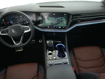 VW Touareg 3.0 TDI 4M Automatik R-Line ACC AHK Navi