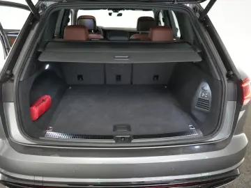 VW Touareg 3.0 TDI 4M Automatik R-Line ACC AHK Navi