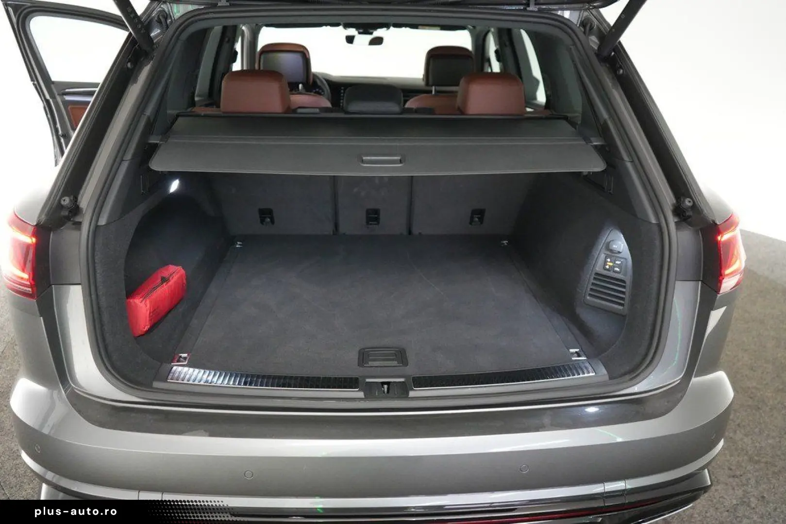 VW Touareg 3.0 TDI 4M Automatik R-Line ACC AHK Navi