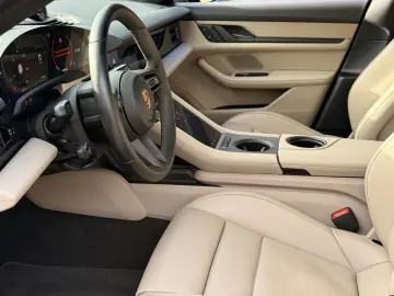 PORSCHE Taycan 4 Cross Turismo INNODRIVE PANORAMA LED-MA