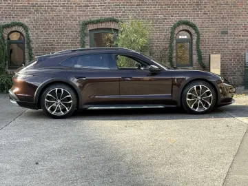 PORSCHE Taycan 4 Cross Turismo INNODRIVE PANORAMA LED-MA