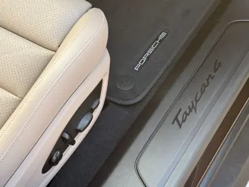 PORSCHE Taycan 4 Cross Turismo INNODRIVE PANORAMA LED-MA