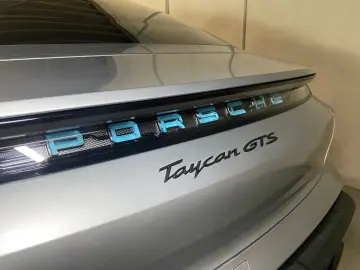PORSCHE Taycan GTS   PDCC Sport   BOSE   Surround View