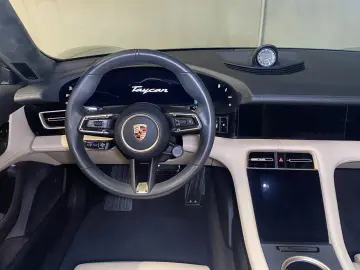PORSCHE Taycan GTS   PDCC Sport   BOSE   Surround View