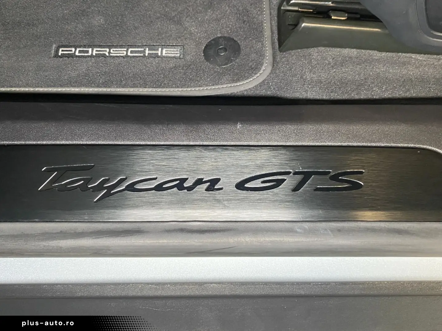 PORSCHE Taycan GTS   PDCC Sport   BOSE   Surround View