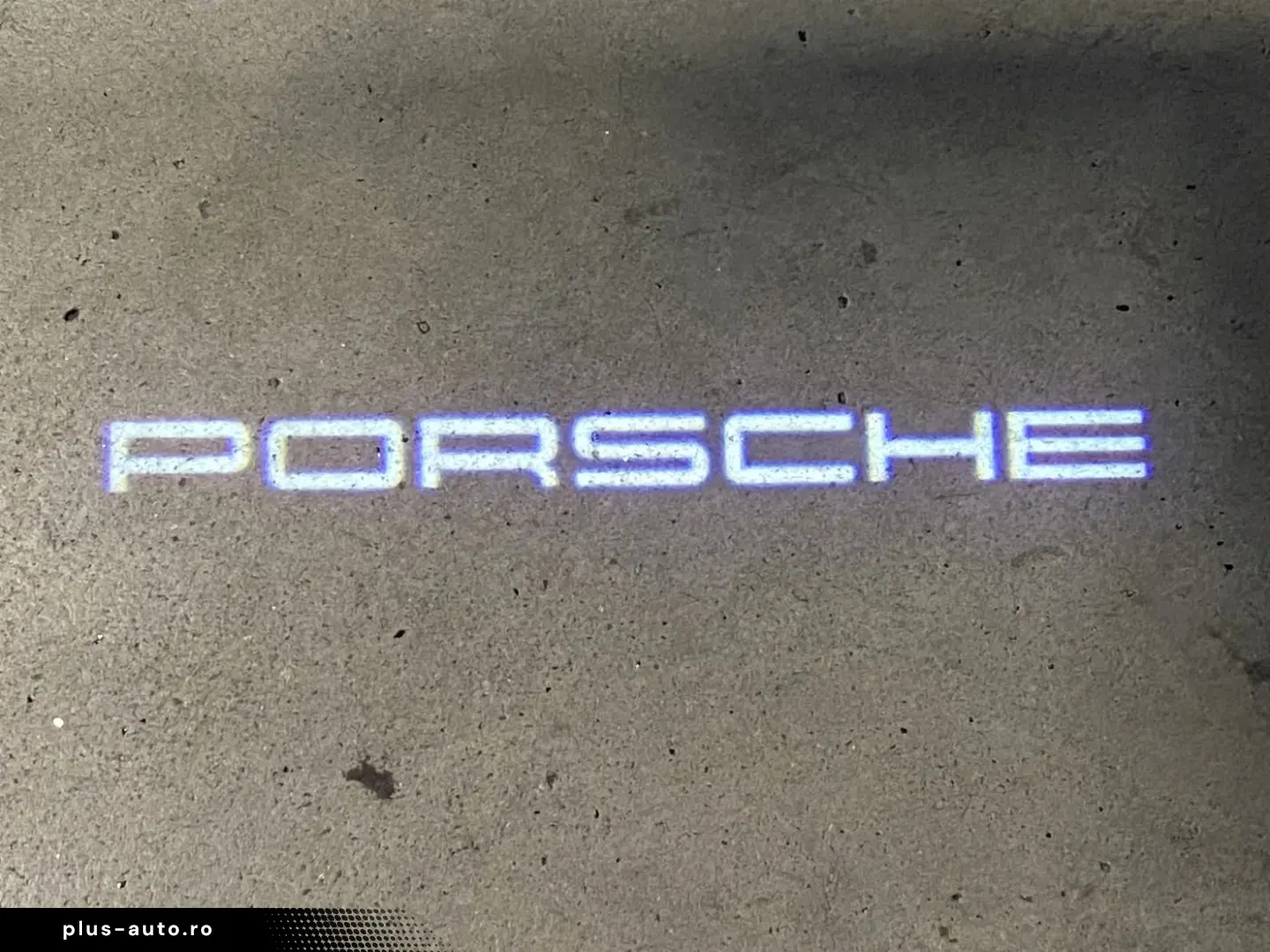 PORSCHE Taycan GTS   PDCC Sport   BOSE   Surround View