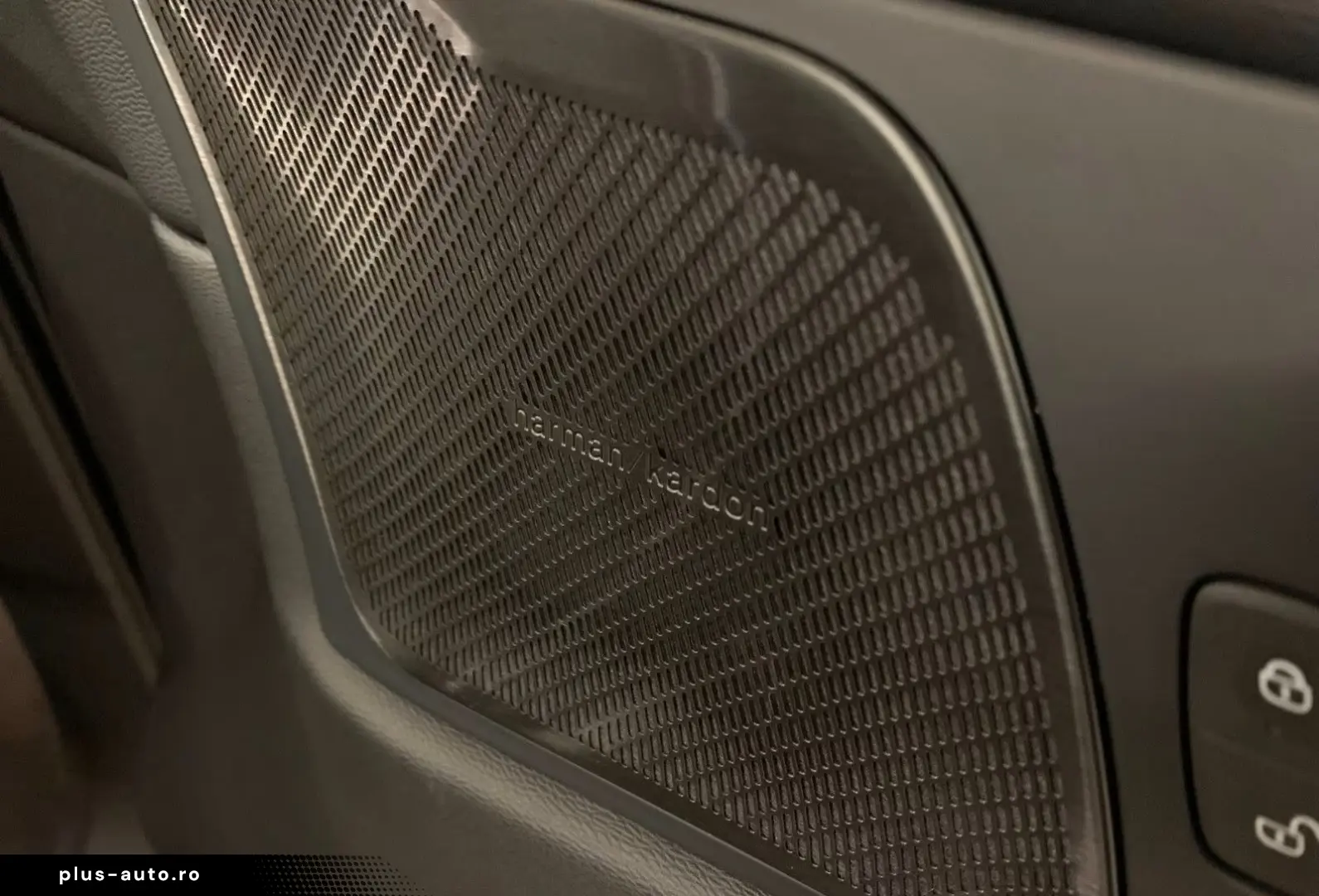 VOLVO XC60 B4 AWD Inscription 20 DAB 4xSiHz StandHz