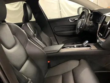 VOLVO XC60 B4 AWD Inscription 20 DAB 4xSiHz StandHz