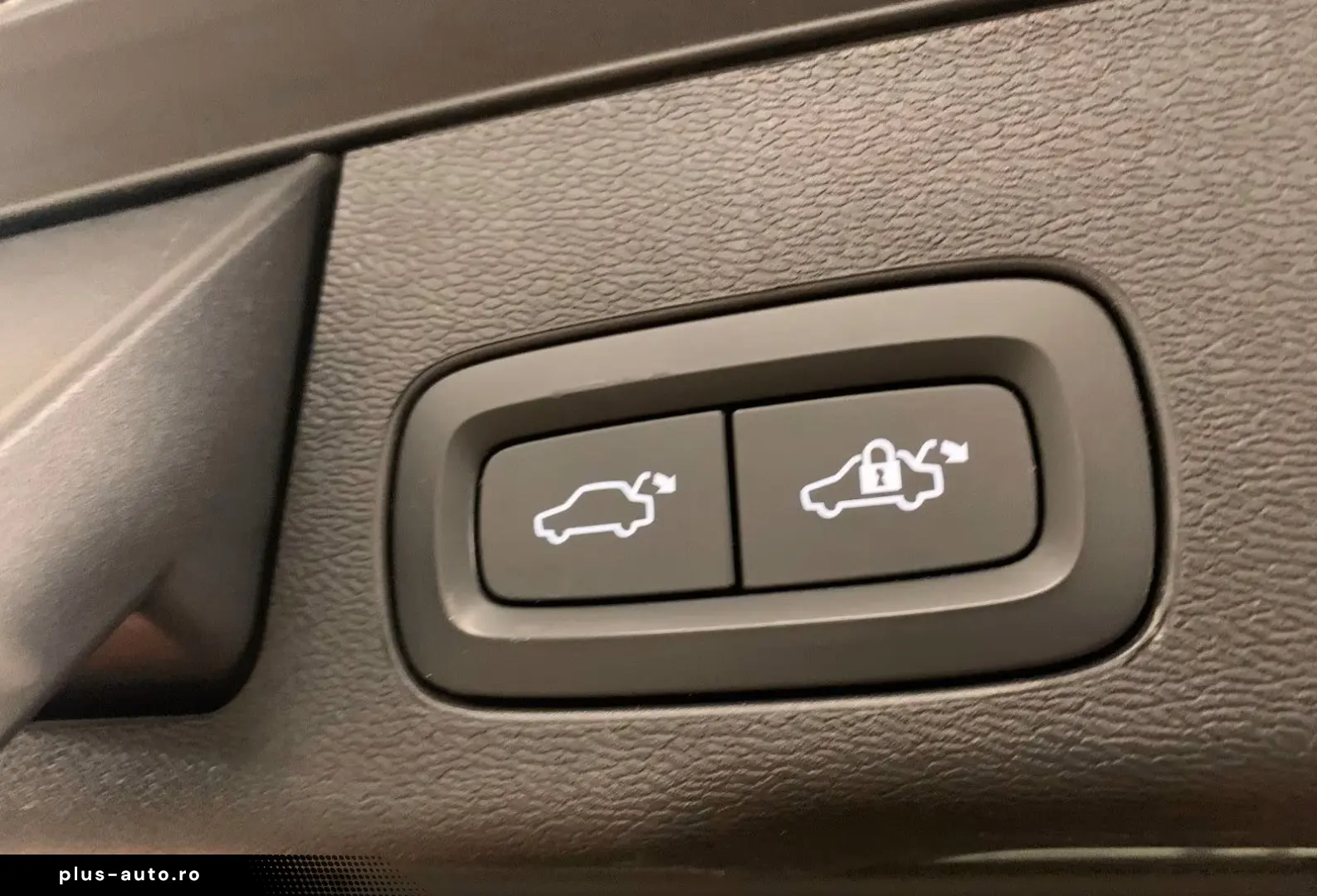 VOLVO XC60 B4 AWD Inscription 20 DAB 4xSiHz StandHz