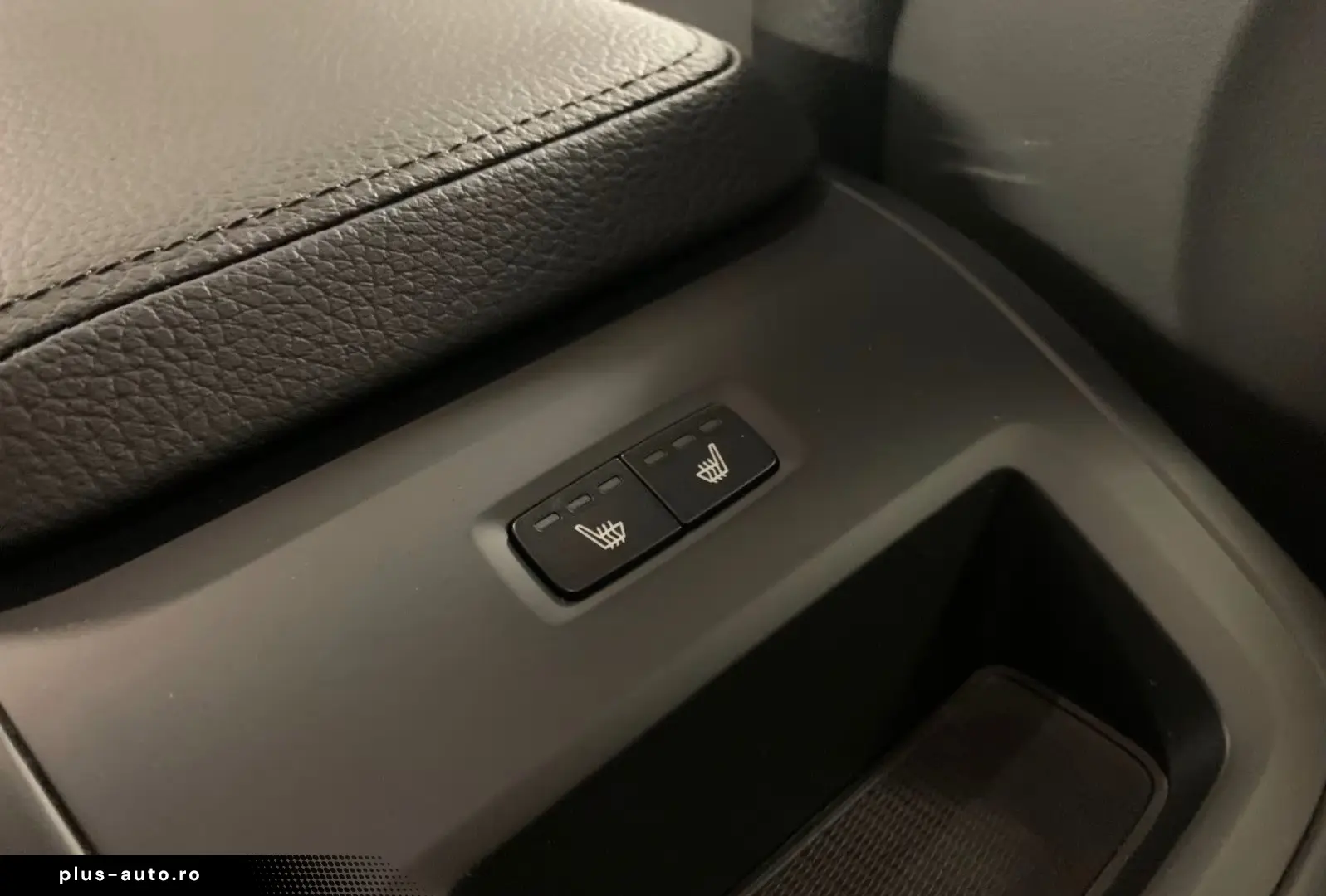 VOLVO XC60 B4 AWD Inscription 20 DAB 4xSiHz StandHz