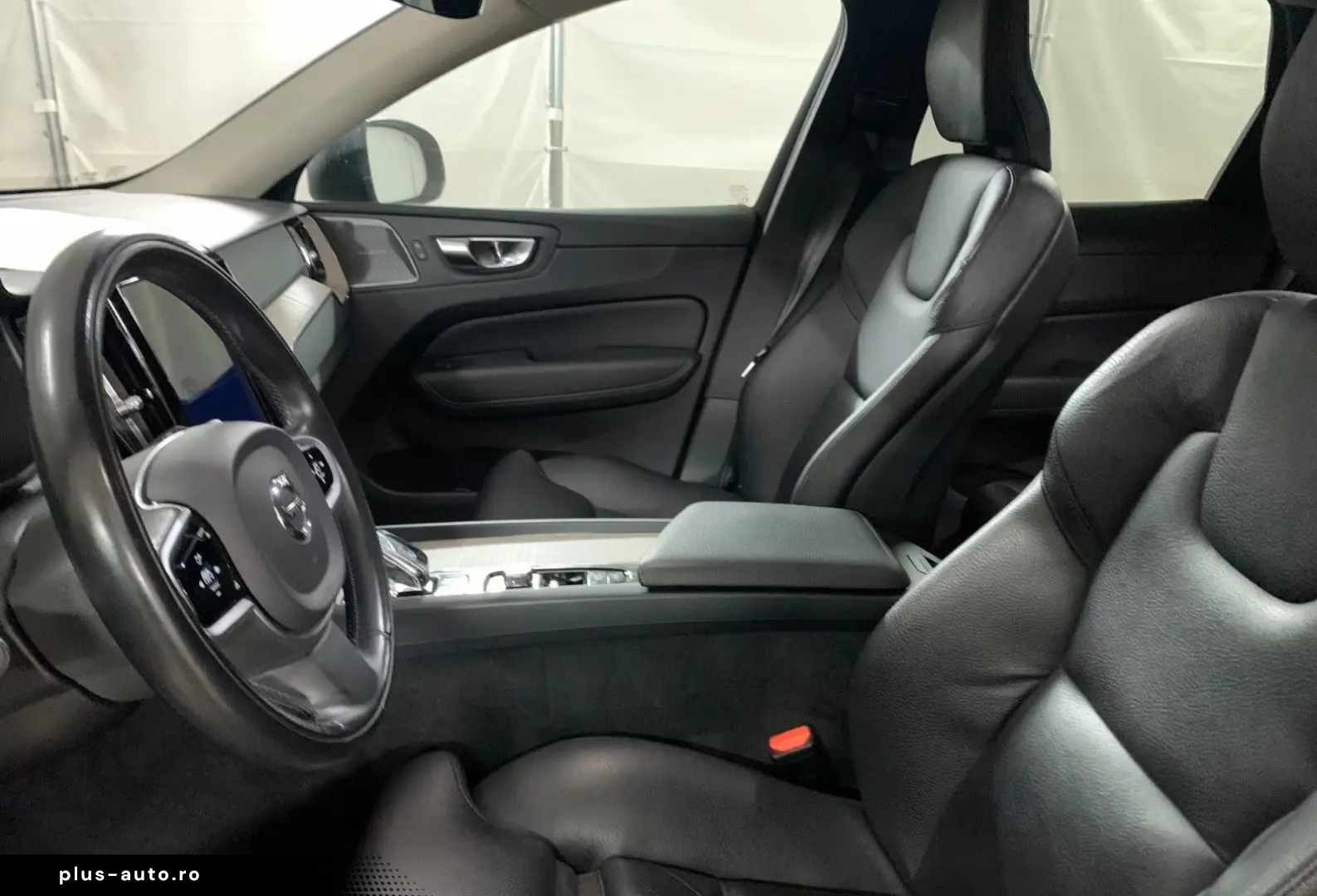 VOLVO XC60 B4 AWD Inscription 20 DAB 4xSiHz StandHz