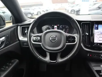 VOLVO XC60 B5 D AWD Geartronic Inscription AHK NAVI