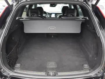 VOLVO XC60 B5 D AWD Geartronic Inscription AHK NAVI