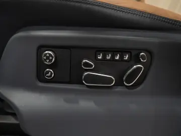 BENTLEY Bentayga EWB Azure Riviera Edition  Unique