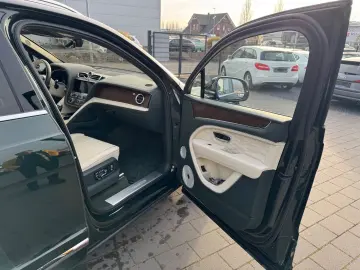 BENTLEY Bentayga V8 AZURE FIRST 1 EDITION FULL OPTION