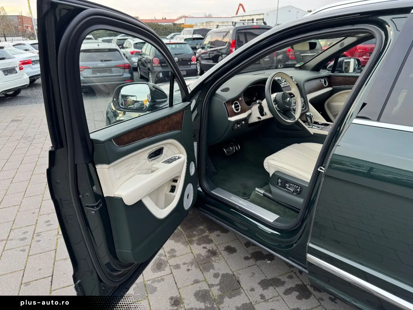 BENTLEY Bentayga V8 AZURE FIRST 1 EDITION FULL OPTION