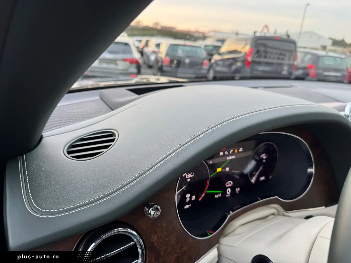 BENTLEY Bentayga V8 AZURE FIRST 1 EDITION FULL OPTION