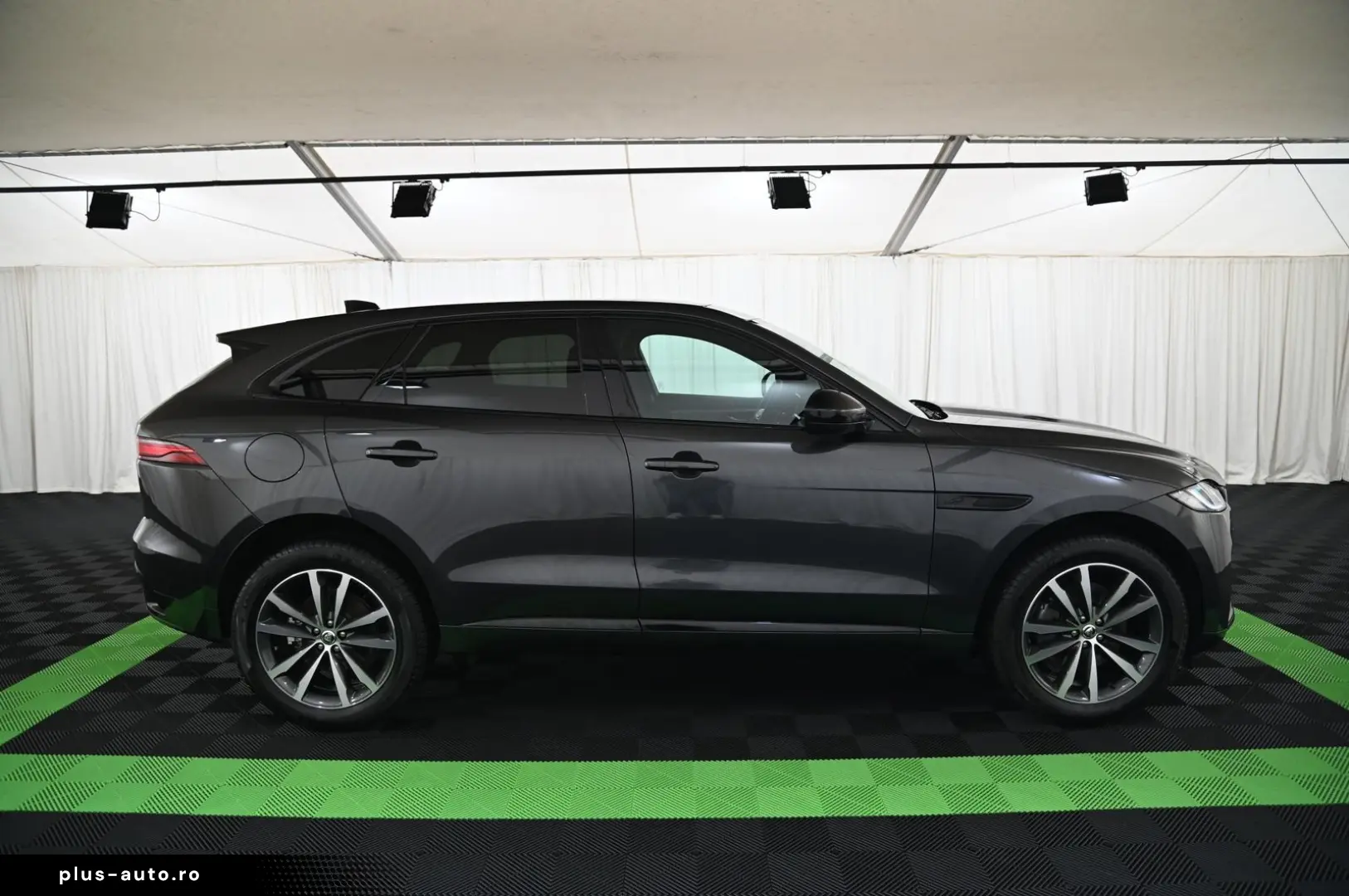 JAGUAR F-Pace D200 AWD R-Dynamic SE NAVI PANO ACC 20