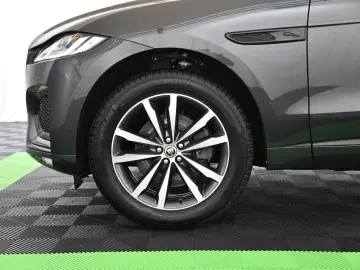 JAGUAR F-Pace D200 AWD R-Dynamic SE NAVI PANO ACC 20