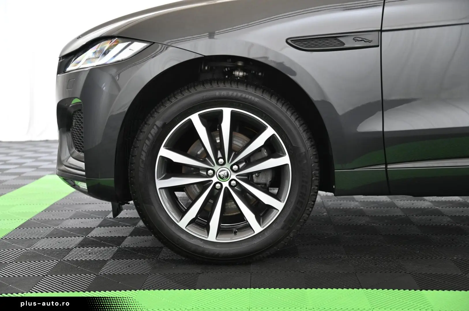 JAGUAR F-Pace D200 AWD R-Dynamic SE NAVI PANO ACC 20