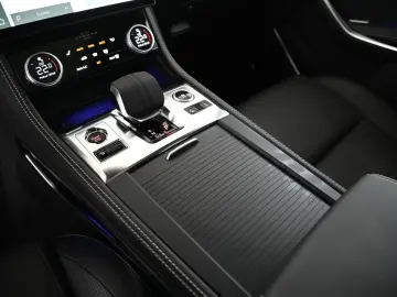 JAGUAR F-Pace D200 AWD R-Dynamic SE NAVI PANO ACC 20