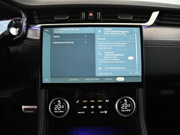 JAGUAR F-Pace D200 AWD R-Dynamic SE NAVI PANO ACC 20