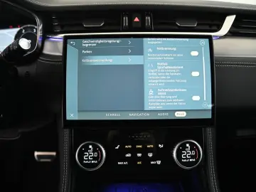 JAGUAR F-Pace D200 AWD R-Dynamic SE NAVI PANO ACC 20