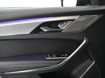 JAGUAR F-Pace D200 AWD R-Dynamic SE NAVI PANO ACC 20